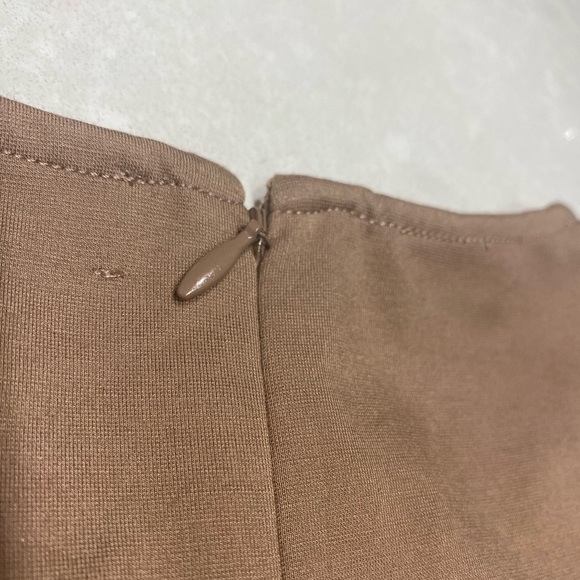 New Aritzia Babaton high neck Arnold Nutmeg Muscade  Bodysuit Size M Wtags ⭐️⭐️ - Picture 7 of 17